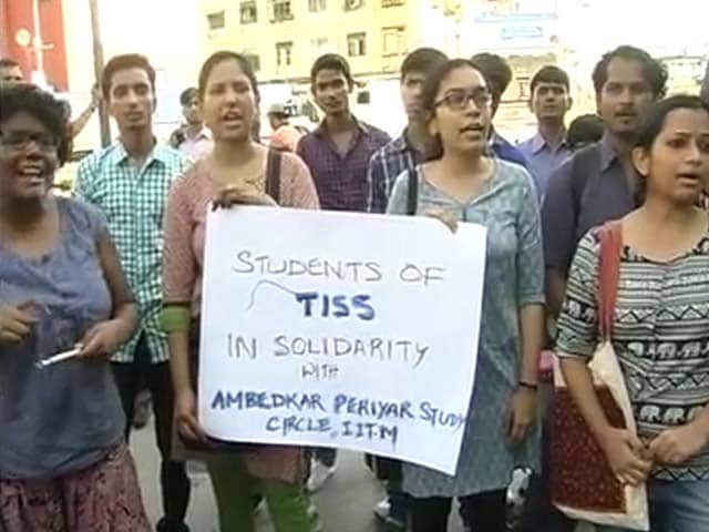 Video : IIT Madras Row: Bombay Students Protest in Solidarity
