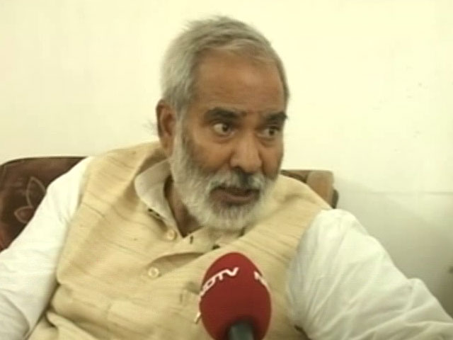 Top Job for Nitish Kumar: RJD Leader Talks Tough, Lalu Prasad Non-Committal