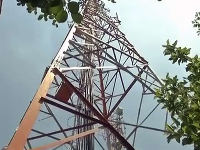 कश्मीर घाटी के मोबाइल टावर हमलों के पीछे हिजबुल मुजाहिदीन का हाथ?