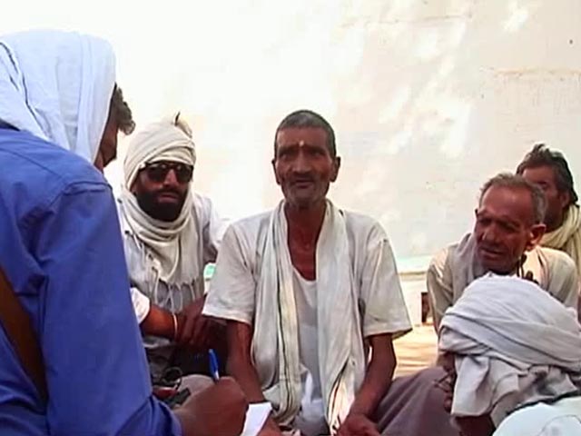Videos : बुंदेलखंड : इलाज नहीं होने से भी मर रहे हैं गरीब किसान