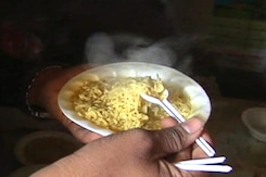 प्राइम टाइम इंट्रो : मैगी में सीसे की मात्रा पर विवाद प्राइम टाइम इंट्रो : मैगी में सीसे की मात्रा पर विवाद