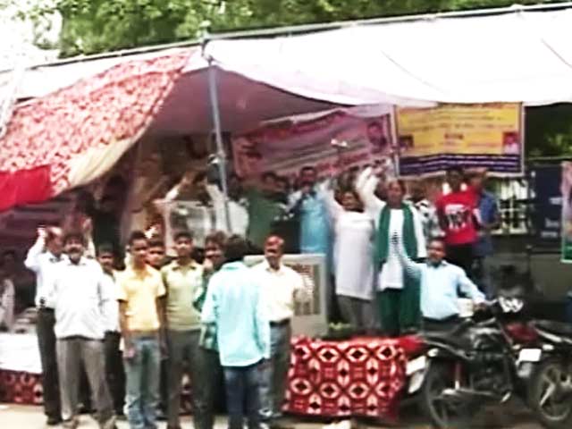 Videos : दिल्ली : सफाई कर्मचारी फिर हड़ताल पर, दो महीने से नहीं मिली सैलरी