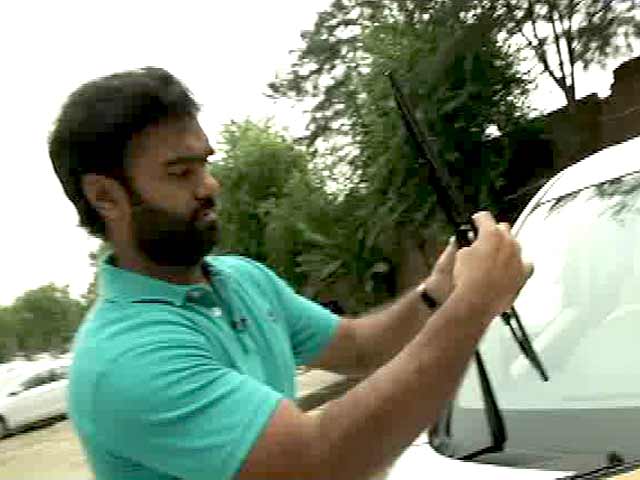 Do it Yourself: Changing Wiper Blades