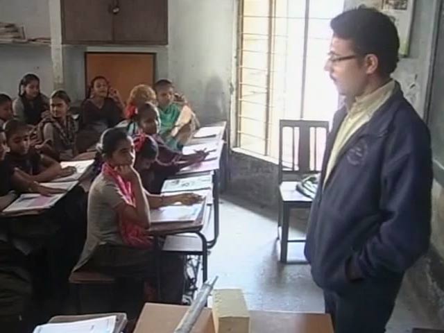 Video : गुजरात: दसवीं बोर्ड के नतीजे से छात्र दुखी, अभिभावक खफा