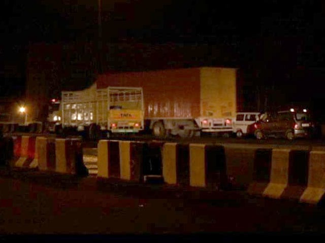 Video : How Trucks Openly Flout Supreme Court Ban in Delhi