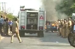 Jammu-Pathankot Highway Blocked as Sikh Protesters Clash With Police Jammu-Pathankot Highway Blocked as Sikh Protesters Clash With Police