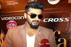IIFA is Sweet 16 But Arjun-Ranveer Are '<i>Satra Pe Khatra</i>' IIFA is Sweet 16 But Arjun-Ranveer Are '<i>Satra Pe Khatra</i>'