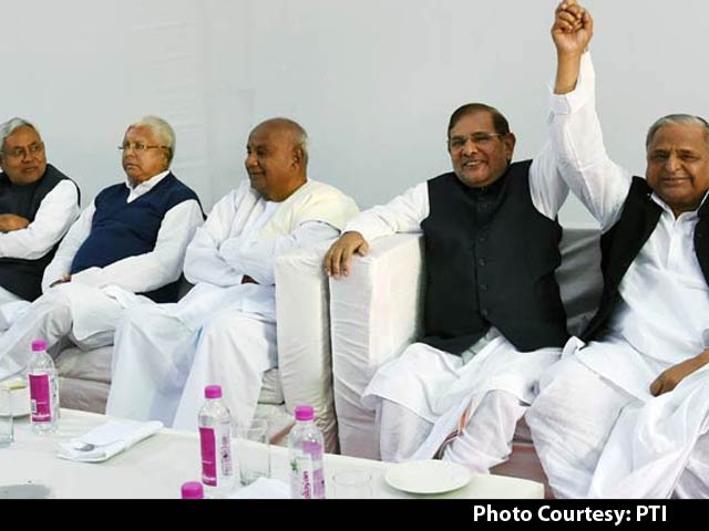 Video : Nitish, Lalu Announce Alliance for Bihar Polls, Seat-Sharing To Be Worked Out