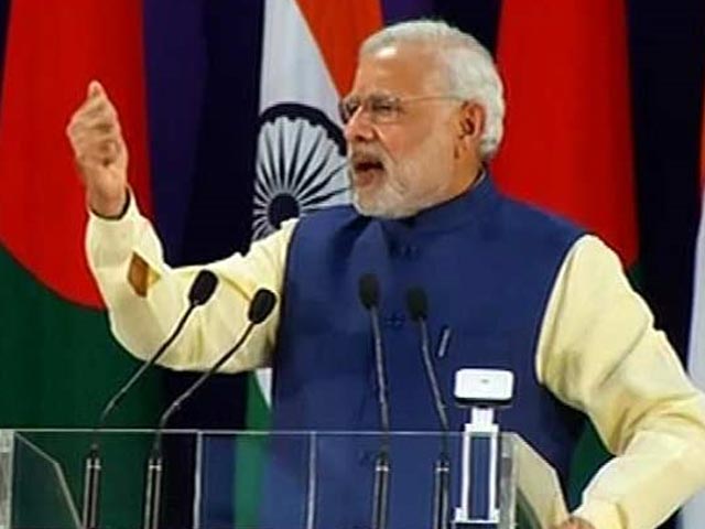 इंडिया 9 बजे : ढाका में बोले पीएम, हम पास-पास भी और साथ-साथ भी