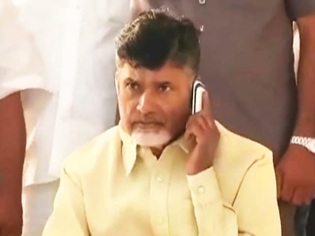 Video : Chandrababu Naidu's TDP Files Cases of Defamation, Illegal Phone-Tapping Against K Chandrasekhar Rao