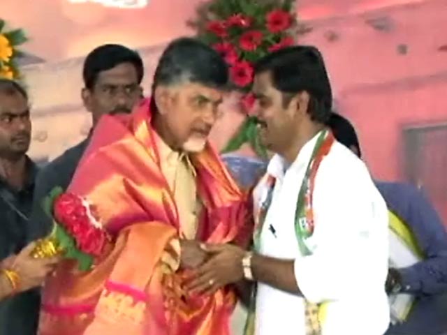 कैश फॉर वोट विवाद में फंसे चंद्रबाबू नायडू, विपक्षियों ने साधा निशाना