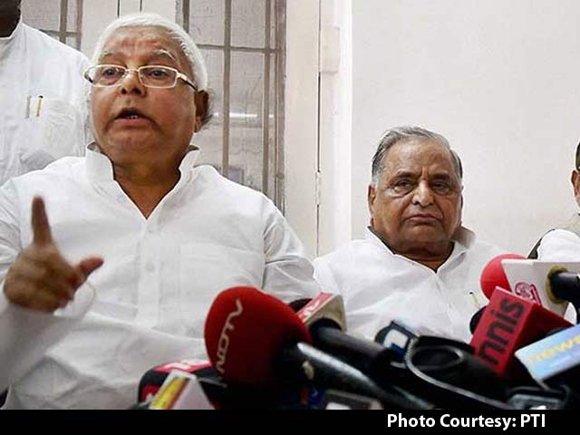 Nitish Kumar To Be Chief Ministerial Candidate of JD(U)-RJD Alliance, Lalu Prasad Proposes Name