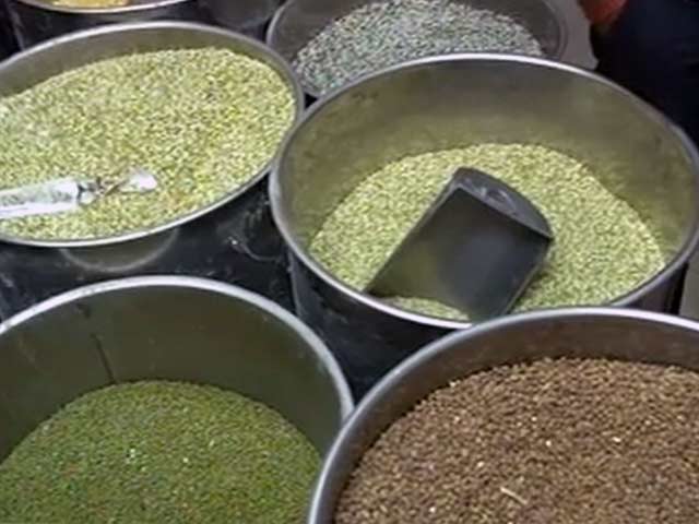 लगातार बढ़ रहे हैं दालों के दाम, सरकार करेगी आयात