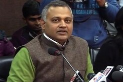 सोमनाथ भारती के ख़िलाफ़ घरेलू हिंसा की शिकायत दर्ज सोमनाथ भारती के ख़िलाफ़ घरेलू हिंसा की शिकायत दर्ज