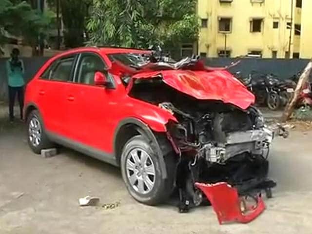 Video : Mumbai Woman Who Rammed Audi Into Taxi May Have Driven 11 km on Wrong Side of Road: Police