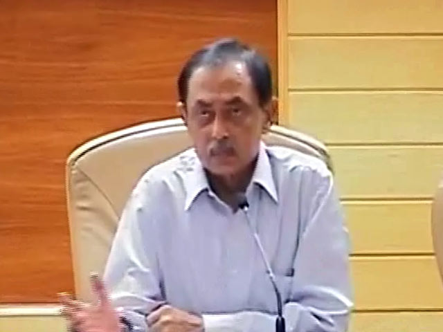 आगरा में हुए 300 करोड़ की ठगी के मामले की जांच के घेरे में आए दो पूर्व DGP