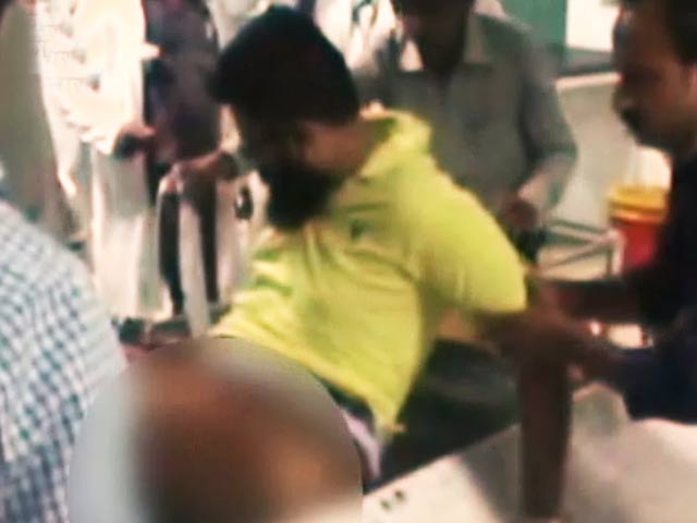 कानपुर में जुआरियों ने पत्रकार को गोली मारी