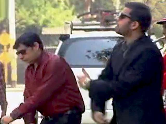 <i>Chhupa Rustam</i>: Laugh Till You Drop!