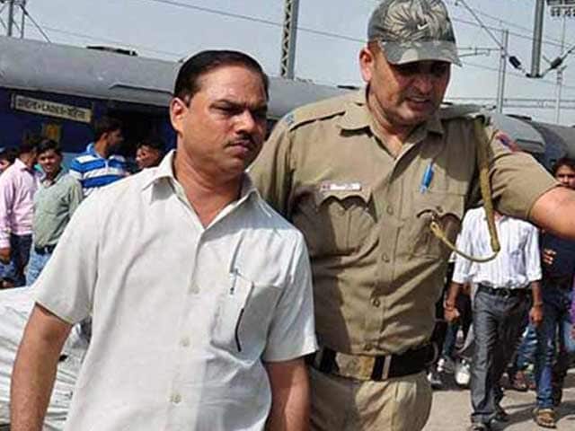 Videos : दिल्ली पुलिस ने कोर्ट को बताया, तोमर ने फ़र्ज़ी डिग्री की बात मानी