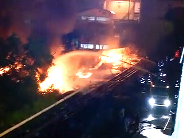 Video : इंडिया 9 बजे : मुंबई के वडाला इलाके में लगी आग