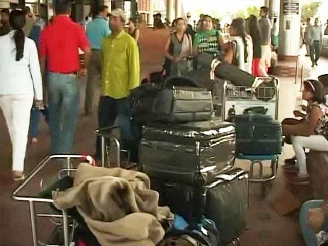 Video : Air India Aircraft's Tyre Bursts While Landing in Srinagar. Passengers Safe, Air Traffic Hit.