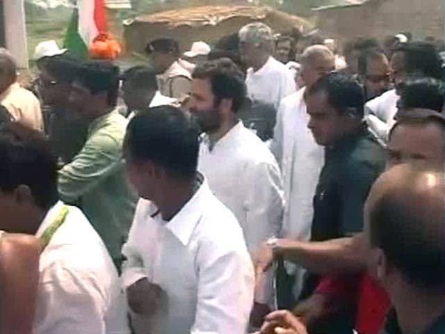 Video : Rahul Gandhi Holds Padyatra for Tribals in Chhattisgarh