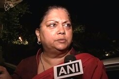 नेशनल रिपोर्टर : मोदी मामले में वसुंधरा भी घिरीं नेशनल रिपोर्टर : मोदी मामले में वसुंधरा भी घिरीं