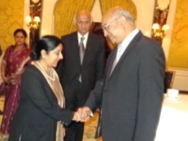 खबरों की खबर : लंदन में वाज से मिलीं थीं सुषमा