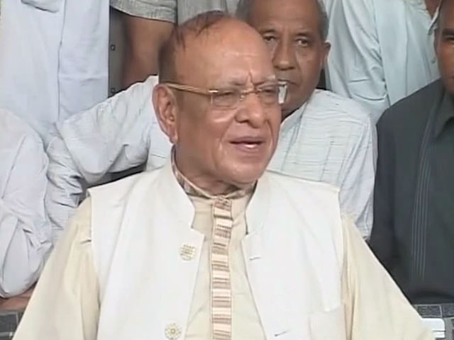 शंकर सिंह वाघेला के ख़िलाफ़ FIR दर्ज