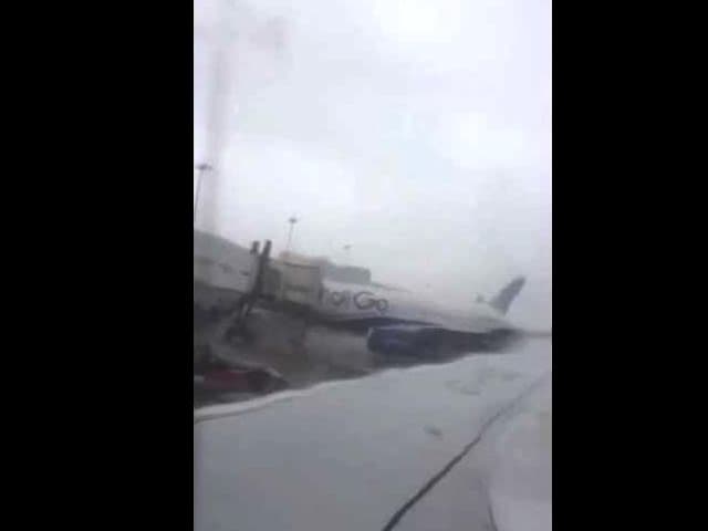 Video : Mumbai Rains: Flights Delayed, Some Diverted. Check Out This Video