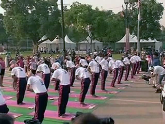 राजपथ पर योग दिवस की फुल ड्रेस रिहर्सल