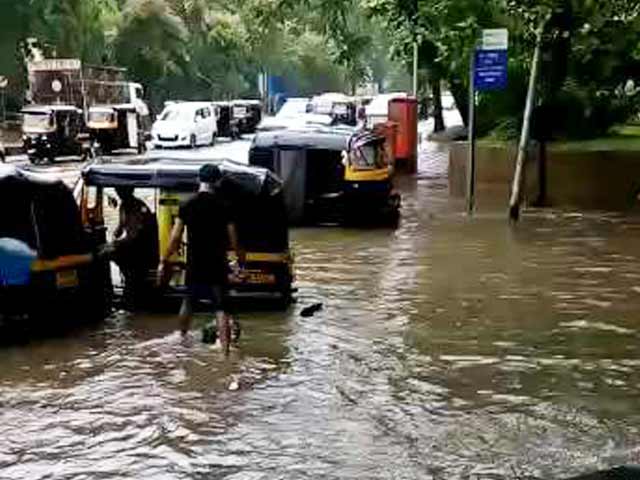 Mumbai Beaten by Rain, Santa Cruz Worst Hit