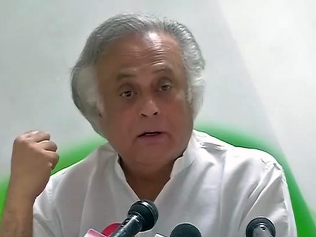 ललित मोदी मामले पर कांग्रेस बोली, ‘ललितासन’ में हैं पीएम