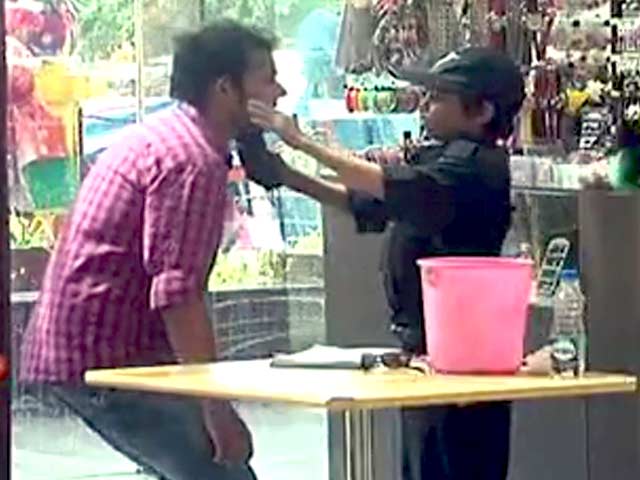 <i>Chhupa Rustam's</i> Small Wonder