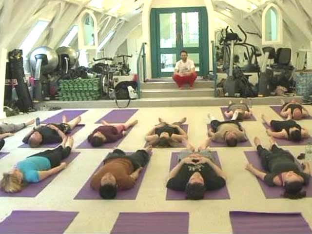 Video : Yoga Social - A New Way to Beat Loneliness