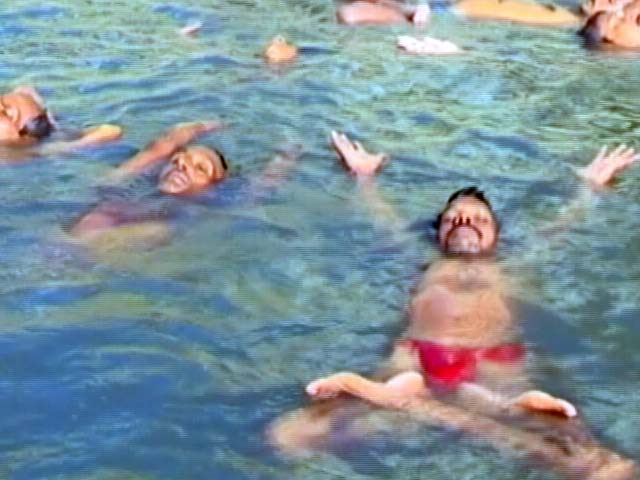 वाराणसी में जल से जेल तक और स्कूल से देवालय तक योग ही योग