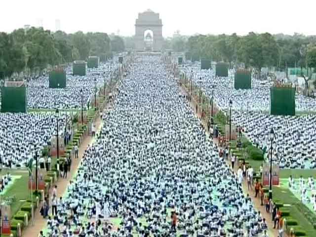 Stage Set for International Yoga Day, PM Modi to Join 35,000 People at Rajpath