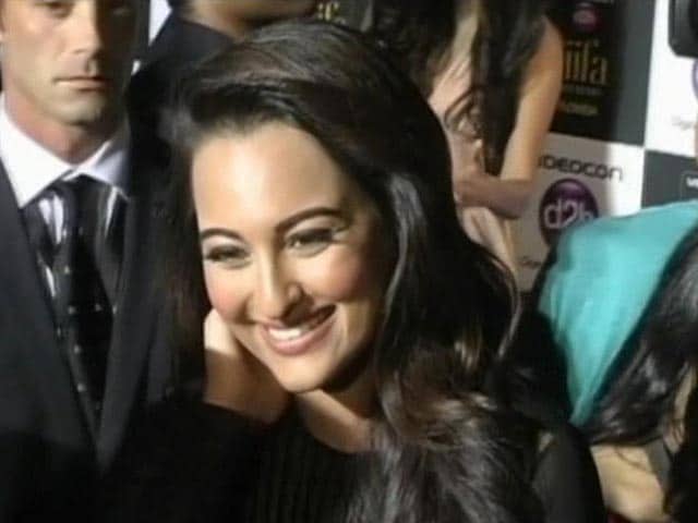 Video : This Wasn't Created By Him: Sonakshi on Rishi Kapoor's Tweet