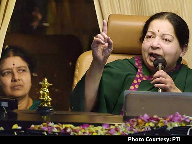Video : A Month After Comeback, Jayalalithaa Hits Campaign Trail