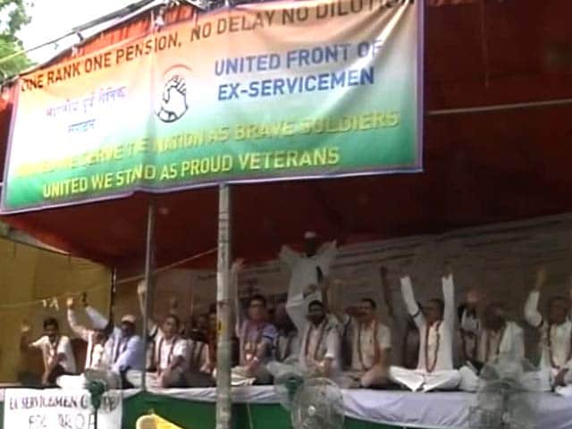 War Veterans Demanding One Rank One Pension Talk More Protests, Fast to Death