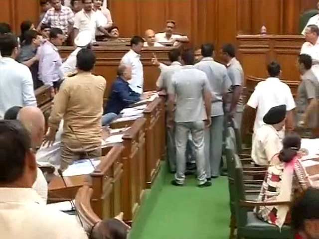 Video : In Delhi Assembly, Arvind Kejriwal's Swipe at PM Modi on Lalit Modi Row