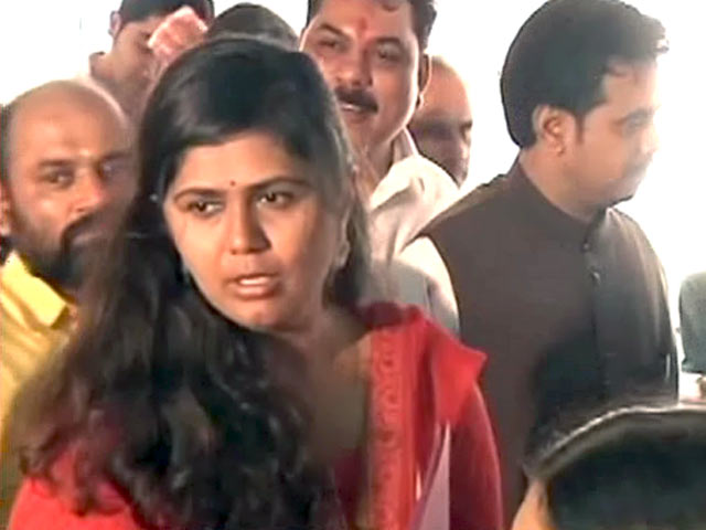 महाराष्ट्र में मंत्री पंकजा मुंडे पर लगा 206 करोड़ रुपये के घोटाले का आरोप