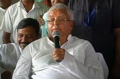 बिहार चुनाव को लेकर नई भूमिका में लालू, लिख रहे हैं दिलचस्प नारे बिहार चुनाव को लेकर नई भूमिका में लालू, लिख रहे हैं दिलचस्प नारे