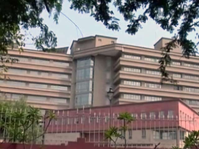 दिल्ली : एसीबी कार्यालय में हंगामा, एसीपी यादव ने मीणा से बताया जान का खतरा