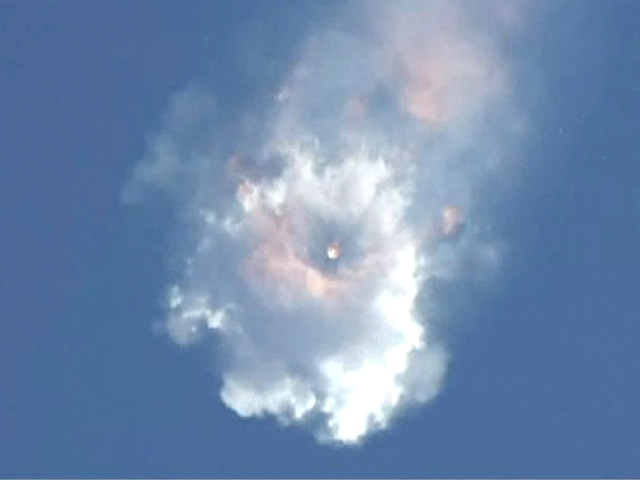 अमेरिकी स्पेस रॉकेट में लॉन्च होने के कुछ ही मिनटों के बाद विस्फोट