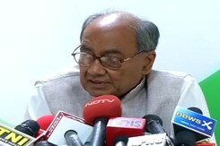 व्यापमं घोटाले में शिवराज पर दिग्विजय का निशाना व्यापमं घोटाले में शिवराज पर दिग्विजय का निशाना