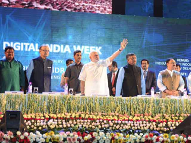 डिजिटल हाइवे में गांव की पगडंडी कहां होगी?