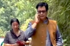 इंडिया 7 बजे : रिजिजू ने मुसाफिरों को हुई परेशानी के लिए कहा 'सॉरी' इंडिया 7 बजे : रिजिजू ने मुसाफिरों को हुई परेशानी के लिए कहा 'सॉरी'