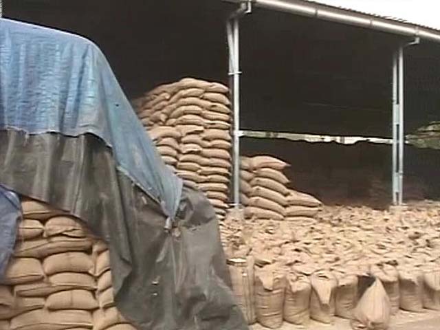Video : Wheat Payments: Relief Announced by Centre Yet to Reach Punjab Farmers