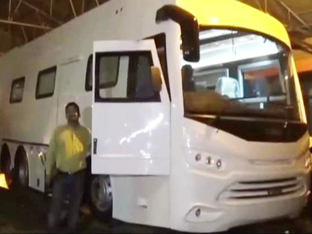Video : What's Wrong With His Other Cars? Telangana Reacts to KCR's 5-Crore Bus